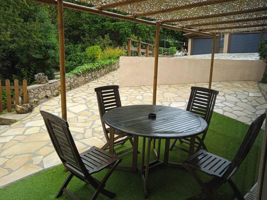 Appartement Neuf Et Independant Dans Rez-De-Villa Vallauris Eksteriør bilde