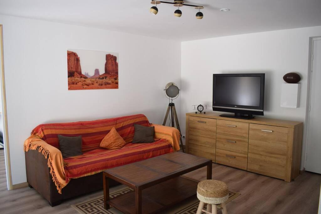 Appartement Neuf Et Independant Dans Rez-De-Villa Vallauris Eksteriør bilde